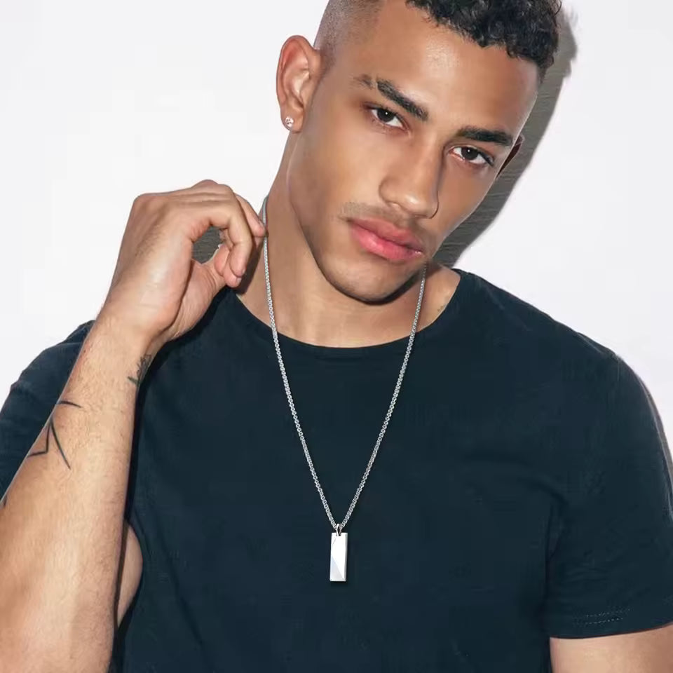 Gravur-Halskette mit rechteckigem Anhänger – Edelstahl, personalisierbar