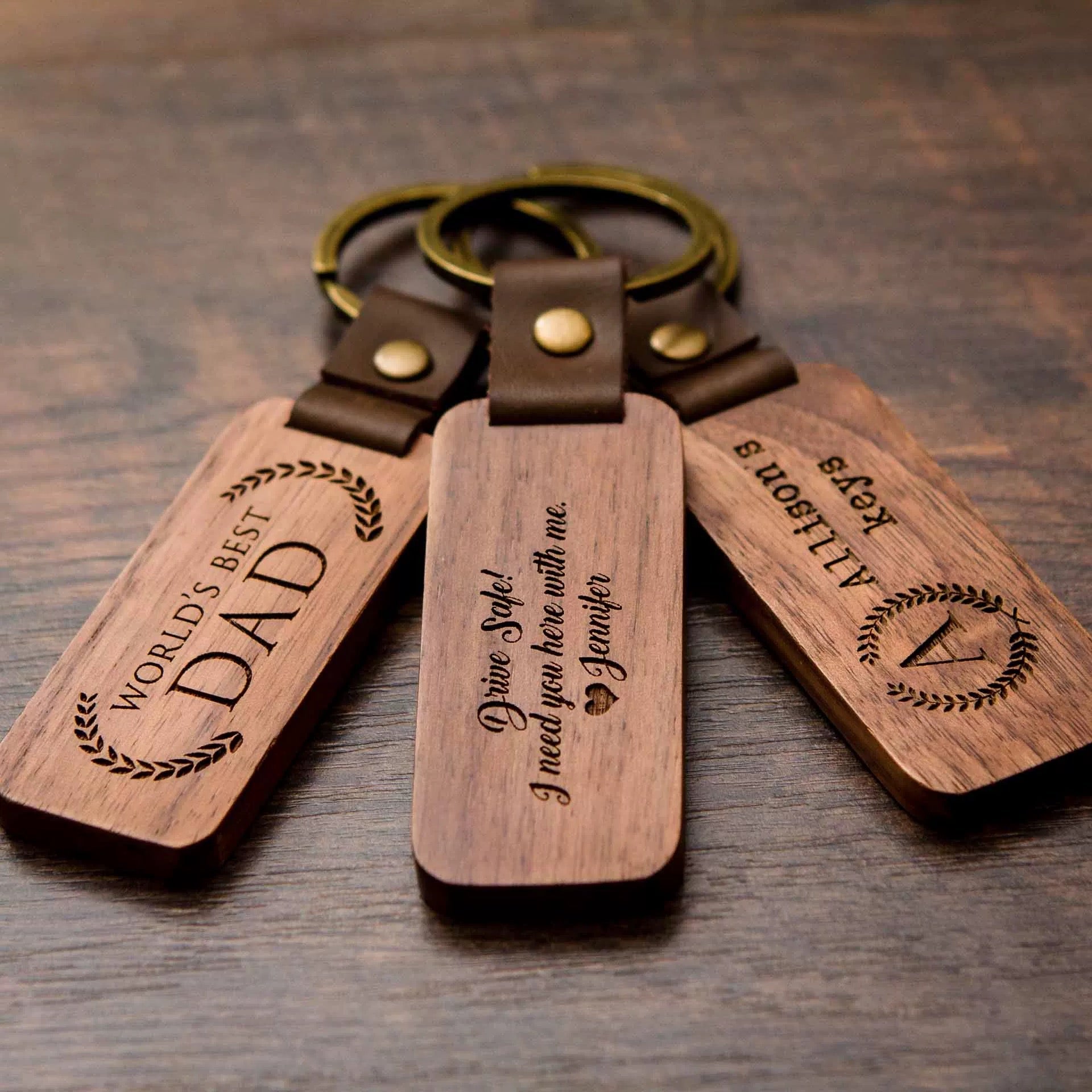 Gravur-Schlüsselanhänger aus Holz – personalisierbar & mit Lederband Gravurglück.de