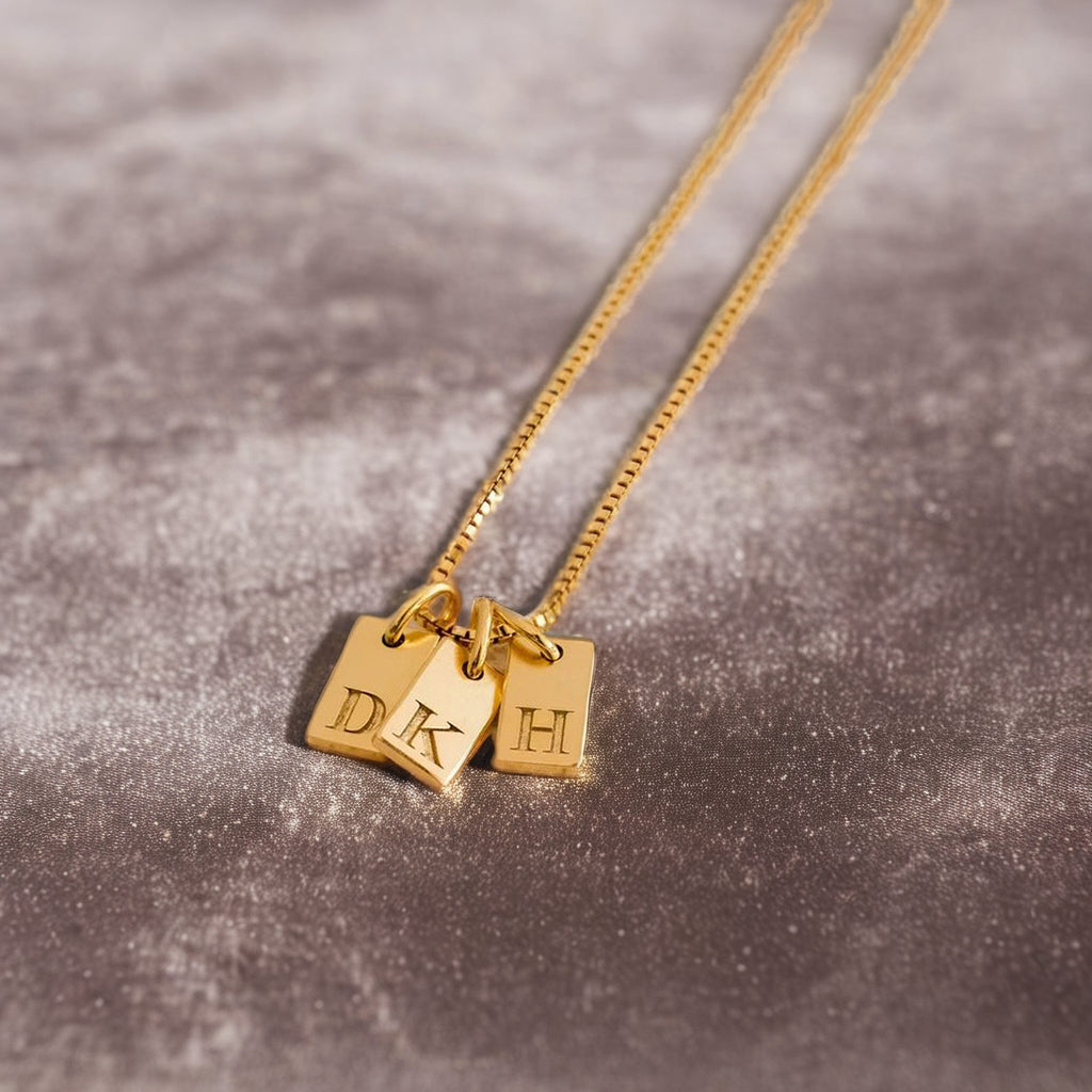 Rechteck-Buchstaben-Halskette – personalisierbar mit Initialen, Edelstahl vergoldet